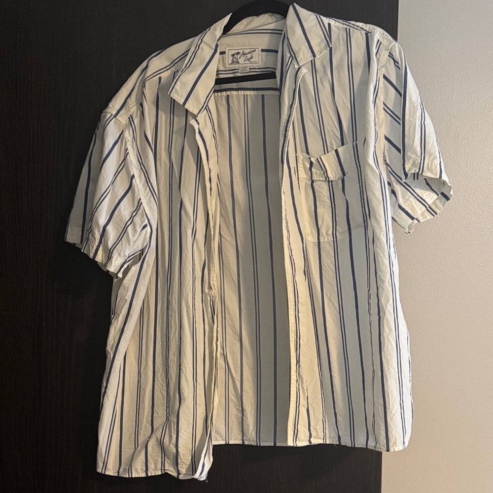 American Eagle men’s button up size XL